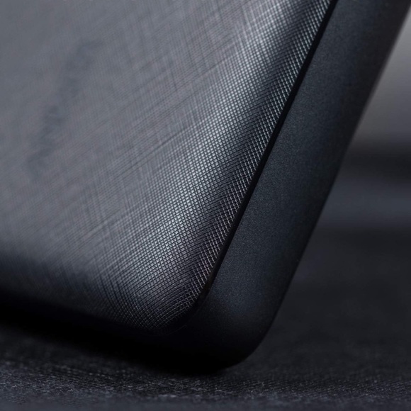 ANKER POWER BANK ⚡️ Fast Charging for Days ⚡️Universal Compatibility ⚡️ EUC - Picture 10 of 16